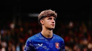 安东尼·戴维斯左手手术或将终结其独行侠生涯，交易传闻再起